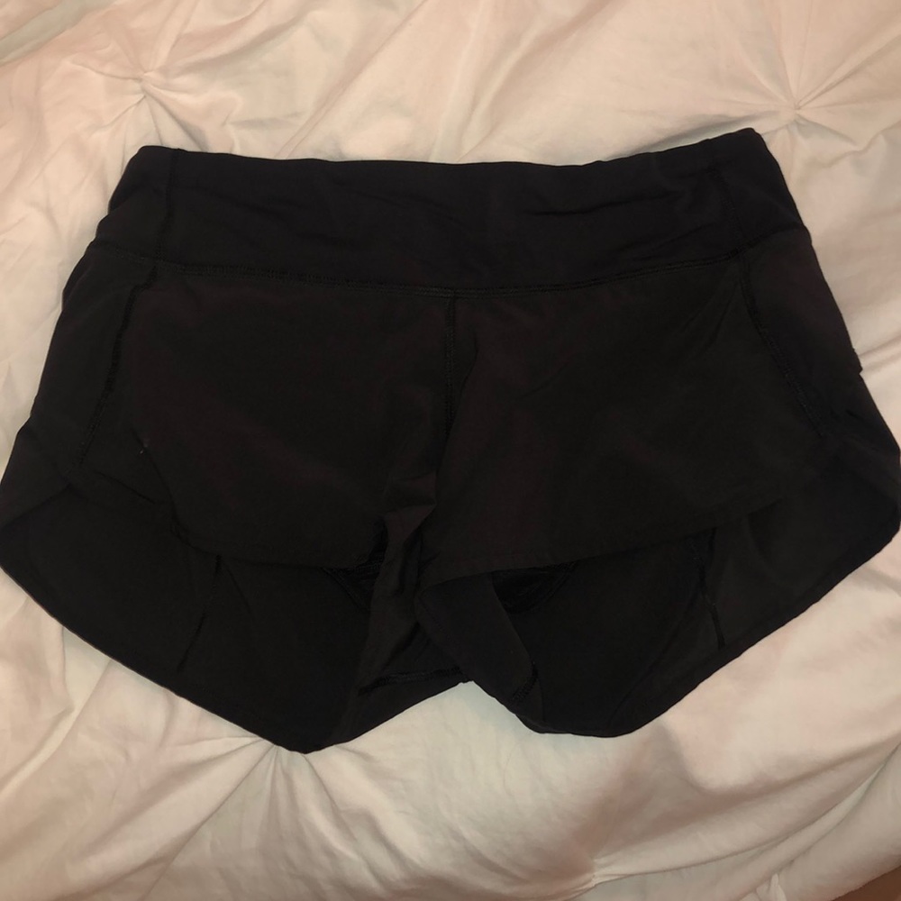 Black size 6 Lululemon shorts